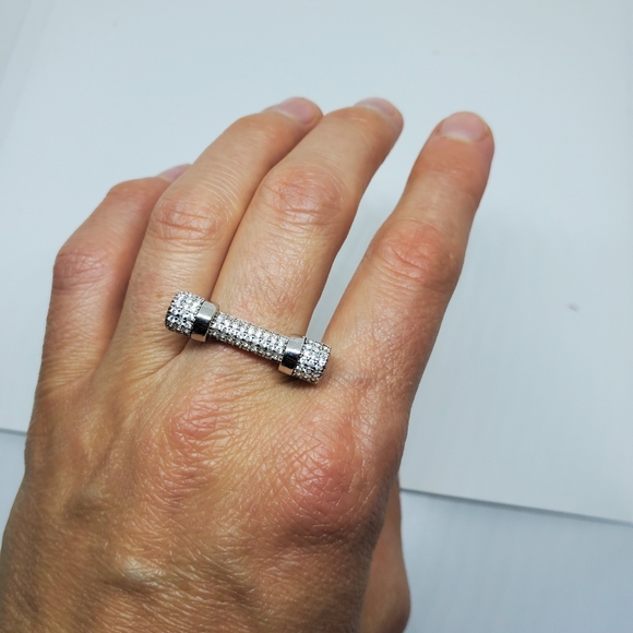 Sterling silver and cubic zirconia ring - Picture 2 of 3